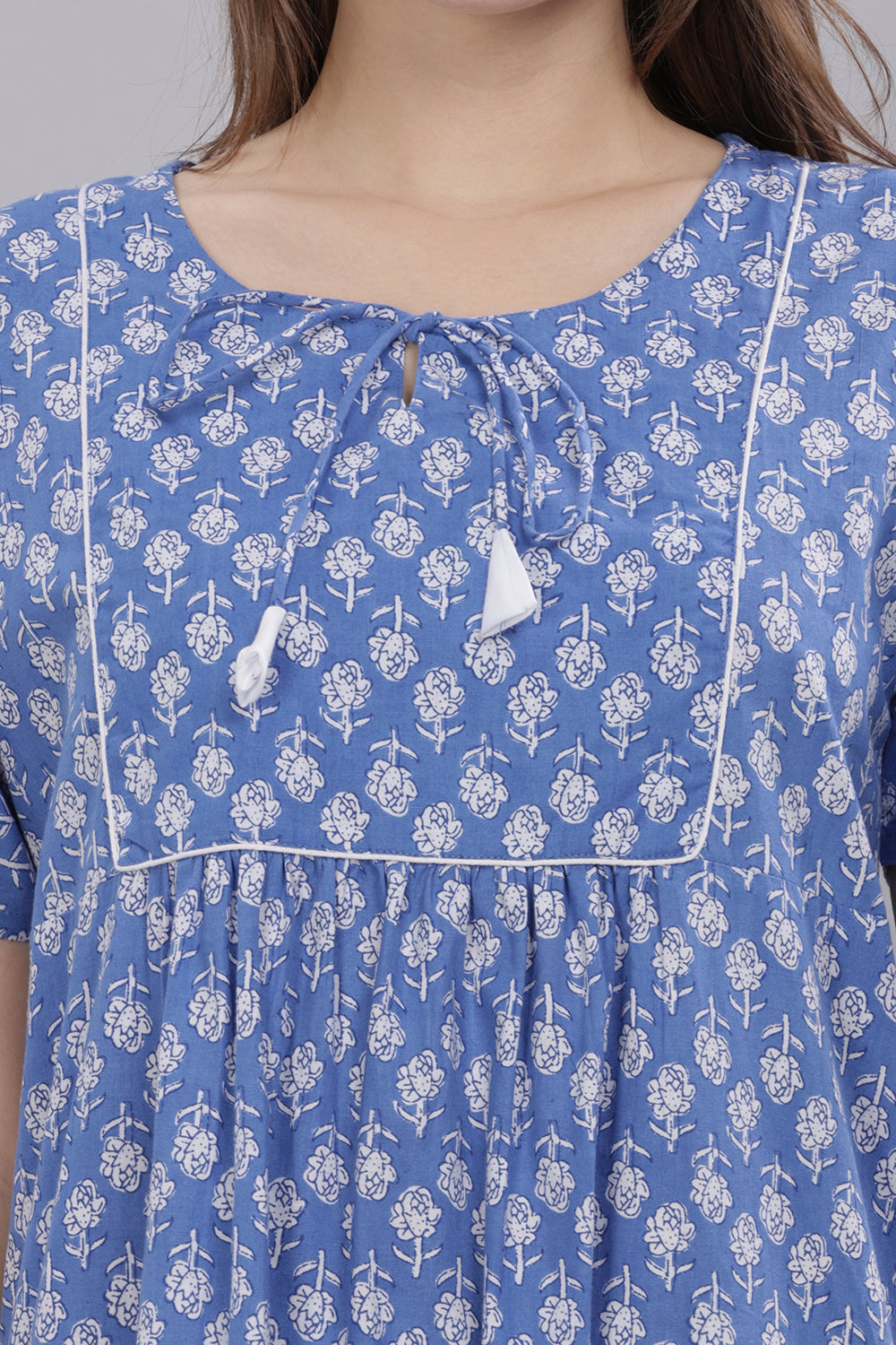 Naidu Hall Round Neck Half Sleeve 100% Cotton Printed with Ruffle Gathering at Shoulder Women's Nighty  - Blue - T410