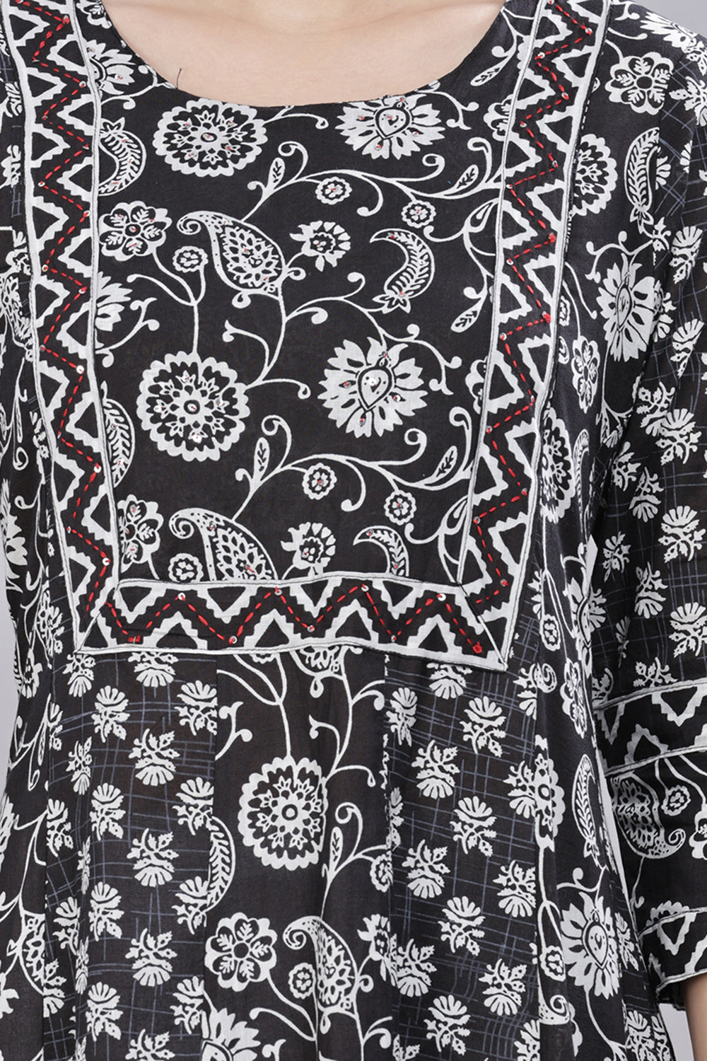 Mythri Round Neck Printed Kurta With 3/4th Sleeves  - Black - KU48