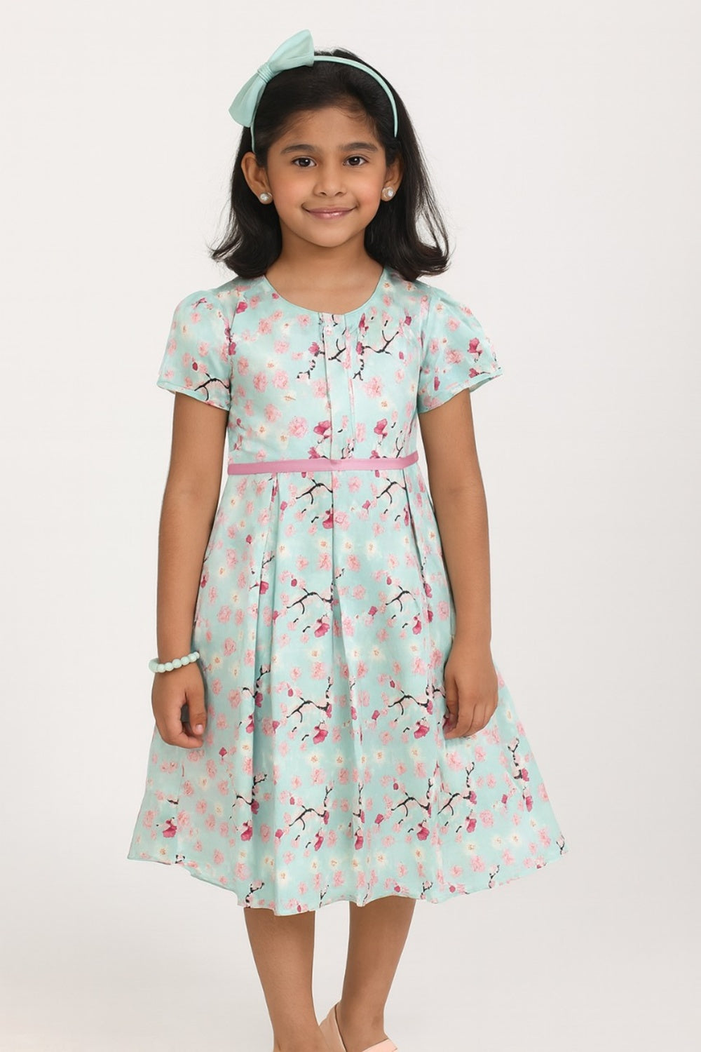 The Young Future Round Neck Short Puff Sleeves Girls Frock - Green - DR03