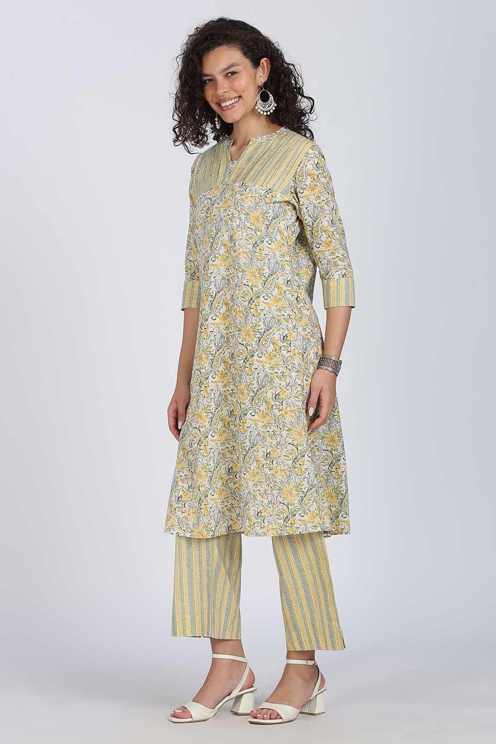 Mythri Women Cotton Floral Printed Kurti Set – Mandarin Collar Split V-Neck A-Line Kurta with Straight Pants | Everyday Wear Ethnic Co-ord Set - KS02