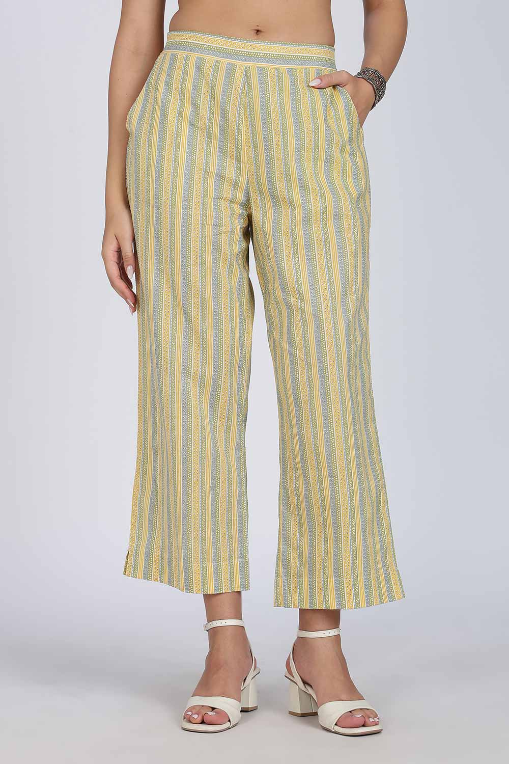 Mythri Women Cotton Floral Printed Kurti Set – Mandarin Collar Split V-Neck A-Line Kurta with Straight Pants | Everyday Wear Ethnic Co-ord Set - KS02