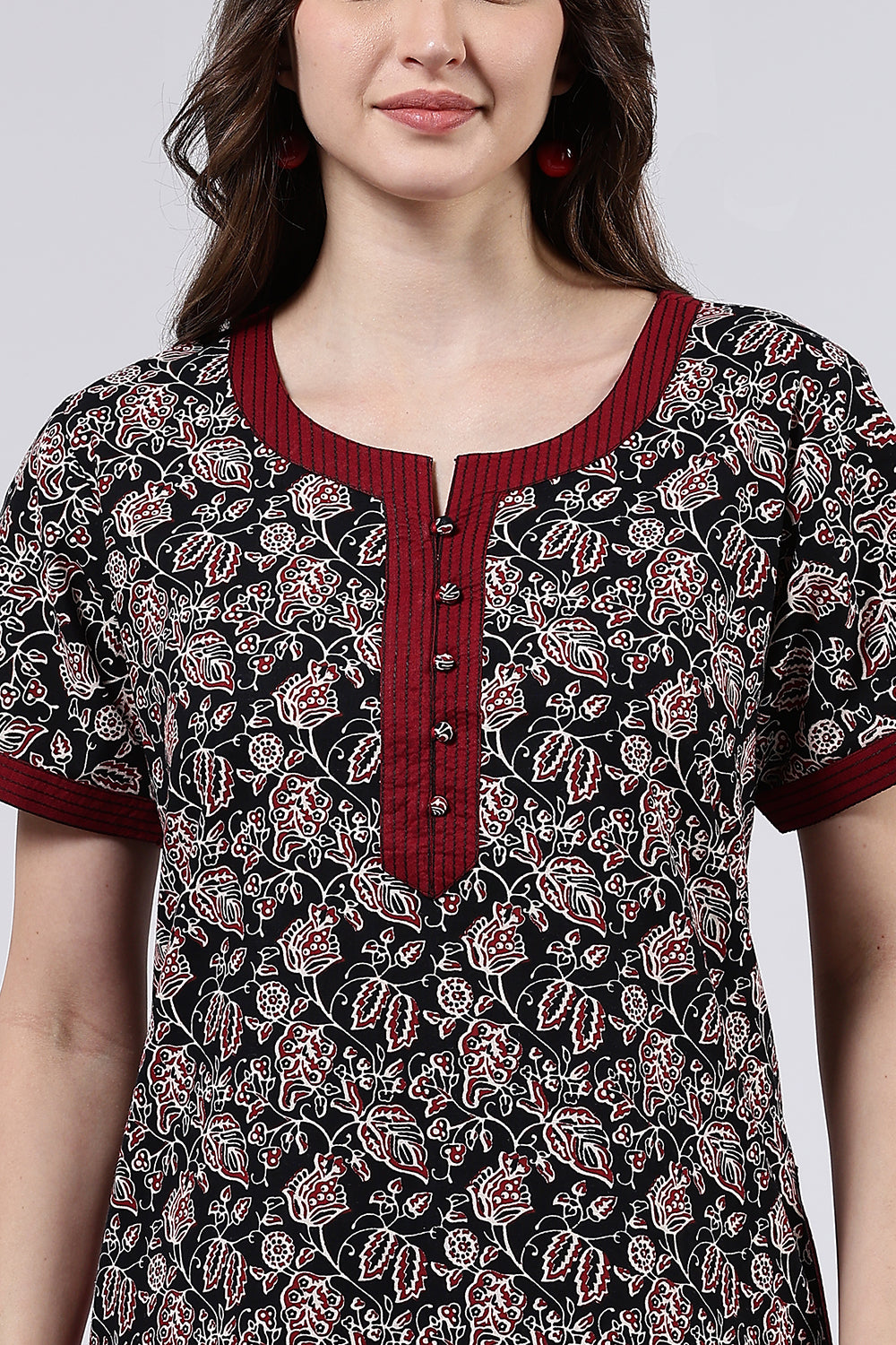 Naidu Hall Women’s Printed Cotton Full Length Nighty with Mandarin Collar and V Neckline
 - Black - NA66
