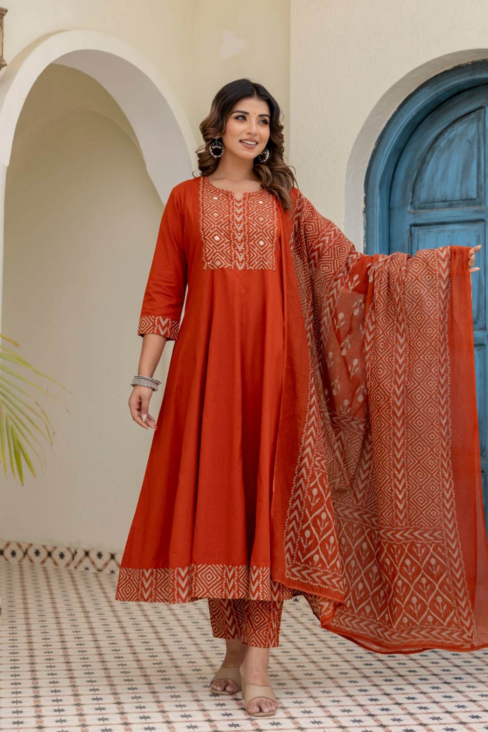 Women's Cotton Blend Chudidar Set | Ethnic Printed Kurta Set with Bottom | Round V-Cut Neck 3/4 Sleeve Regular Fit Everyday Wear - SS06